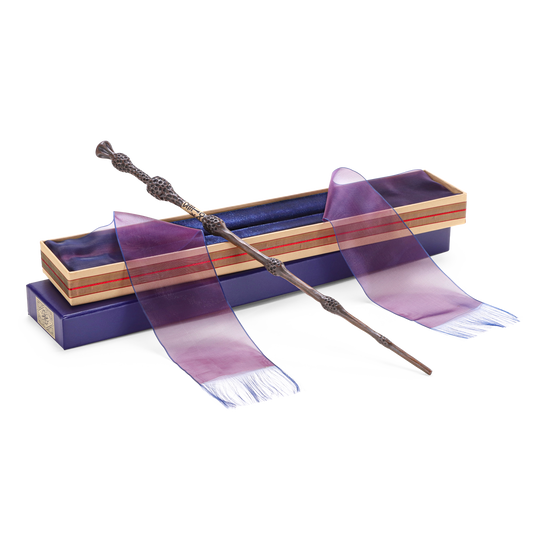 Professor Dumbledore Wand in Ollivanders Box